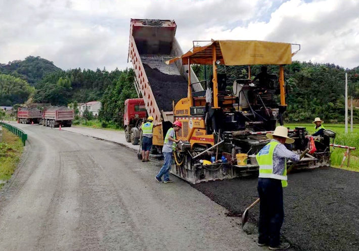 同心協(xié)力戰(zhàn)高溫（二）